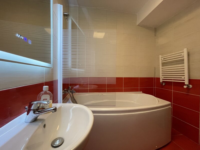 Basarabiei, rezidential, apartament studio style loft, particular,